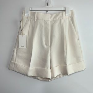 Aritzia color light birch Labyrinth Short